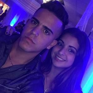 Meet your Posher, Elio